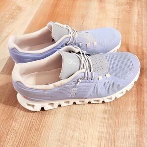 On Cloud Women's Athletic Shoes